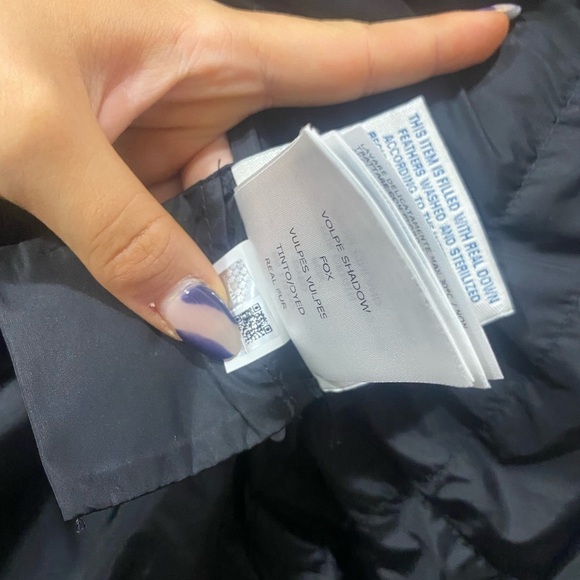 Moncler women’s puffer jacket - Picture 10 of 16